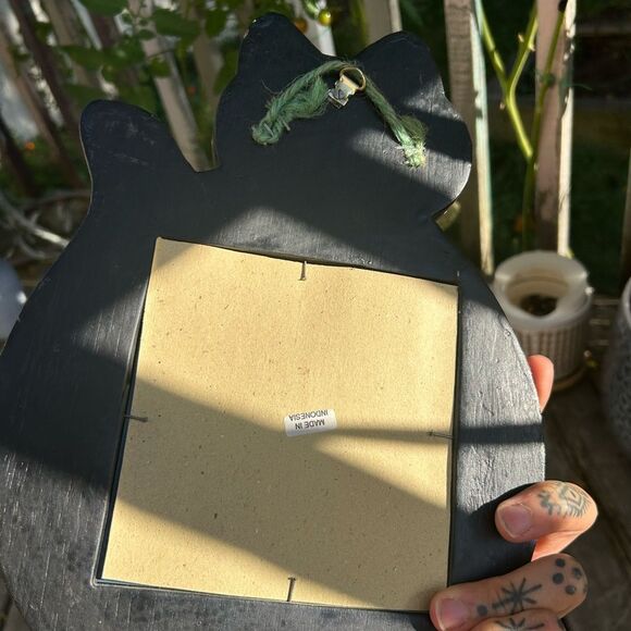 Whimsical Black and Gold Cat Mirror Indonesia - Picture 10 of 15